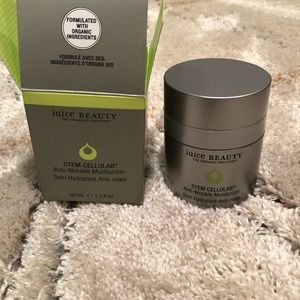STEM CELLULAR ANTI-WRINKLE MOISTURIZER